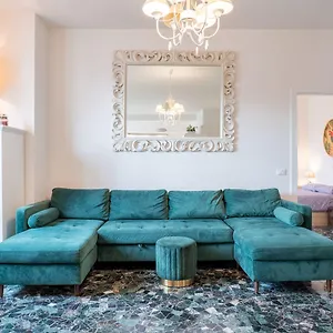 Amazing Floor Milan